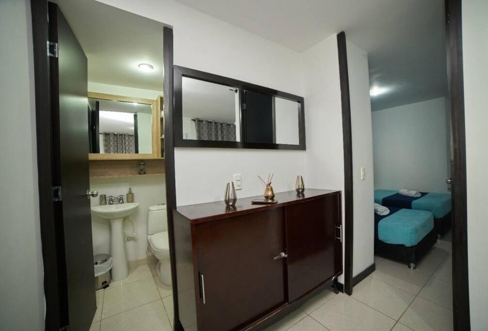 Apartamento Cerca Parque Del Cafe Con Piscina Монтенегро Экстерьер фото