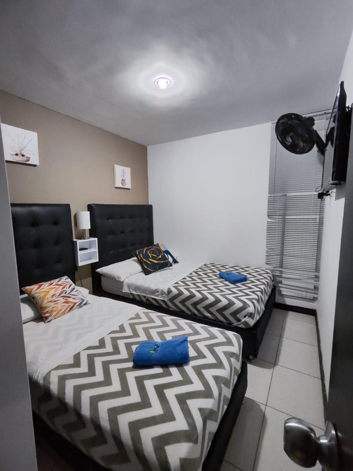 Apartamento Cerca Parque Del Cafe Con Piscina Монтенегро Экстерьер фото